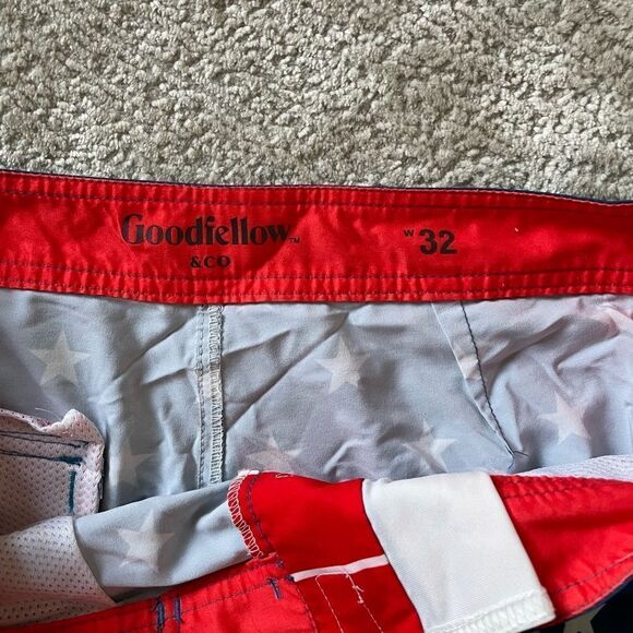 10” Red Spark Biscayne American Flag Board Shorts great condition - Picture 5 of 5